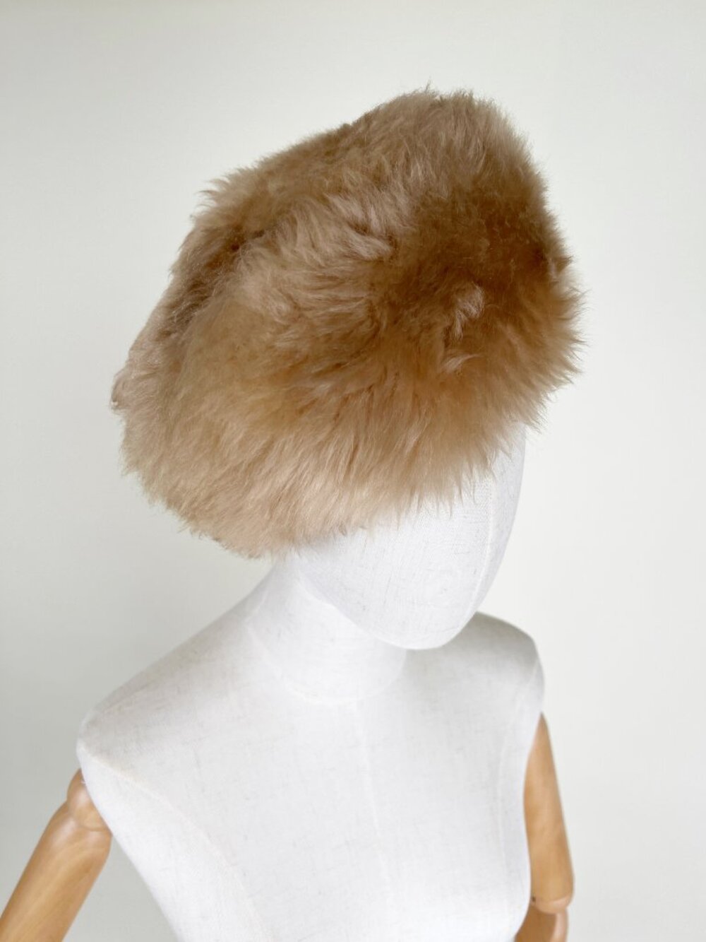 Vintage 70s Shearling Sheepskin Wool Suede Fall Winter Fur Hat Toque Warm Snow